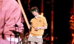 娱乐爆料许嵩是哪一期的,揭秘娱乐爆料背后的精彩一幕